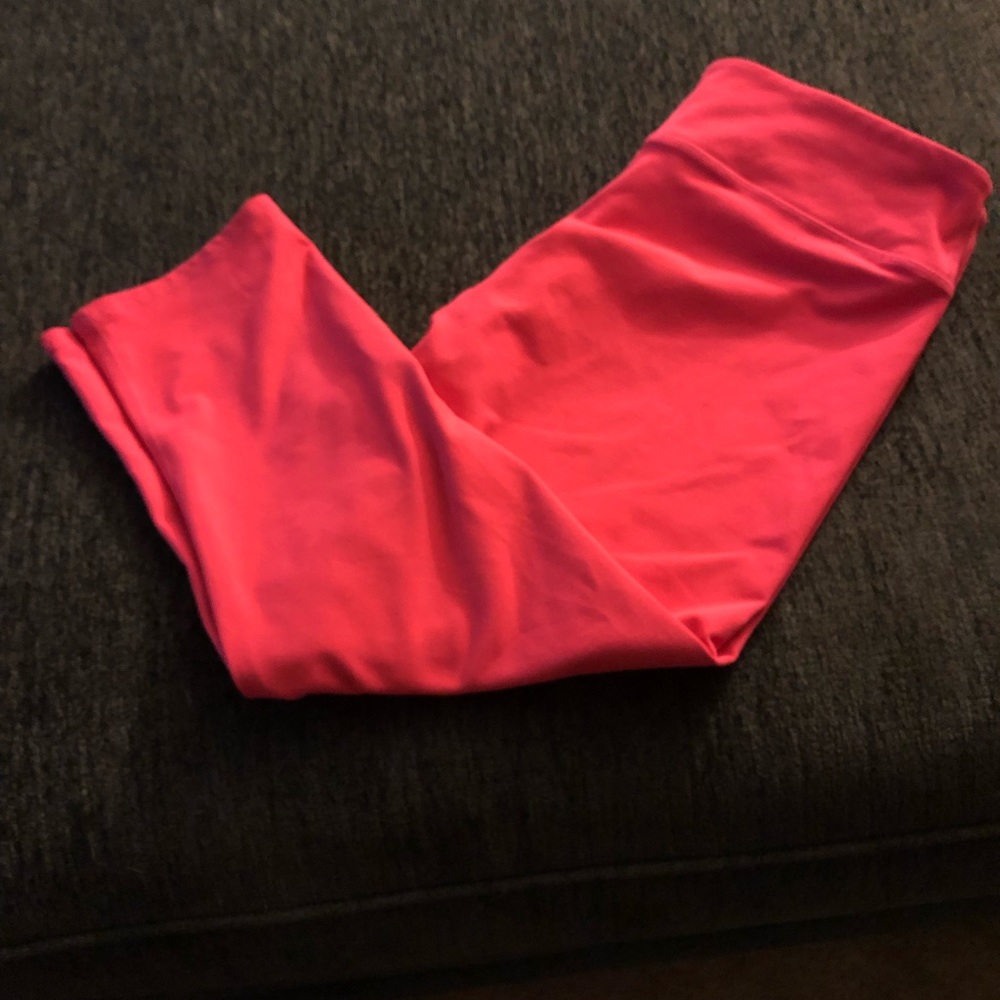Fabletics Capri leggings size large